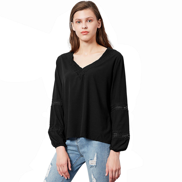 Light blouse for women with V-neck and lace Lune London