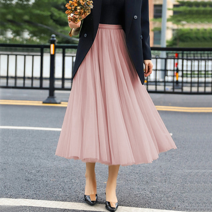 Elegant tulle skirt for women with a flared cut and an elastic waistband Lune London