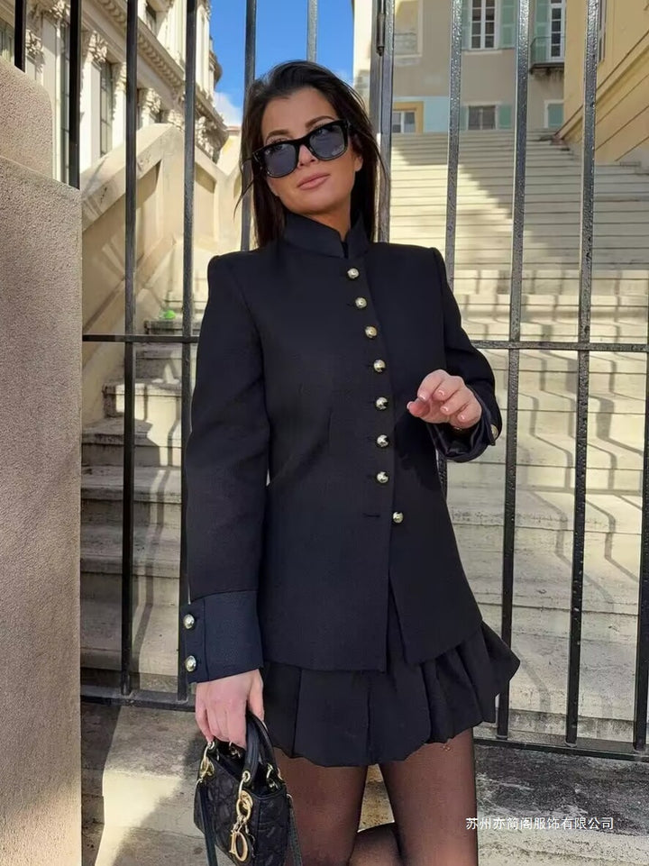 Veste blazer élégante pour femmes avec boutons dorés Lune London