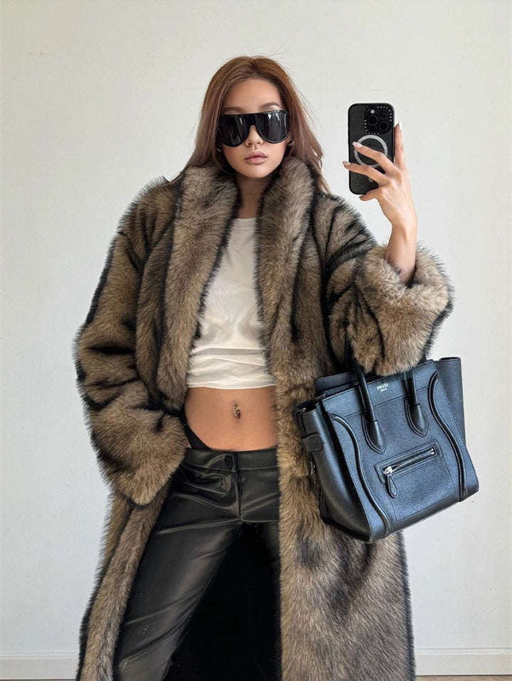 Women Elegant and Voluminous Faux Fur Coat Lune London