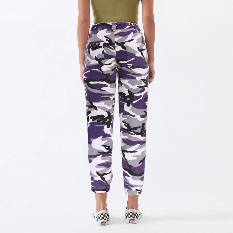 Fashion high-waisted jeans for women with elastic waist and practical side pockets Lune London