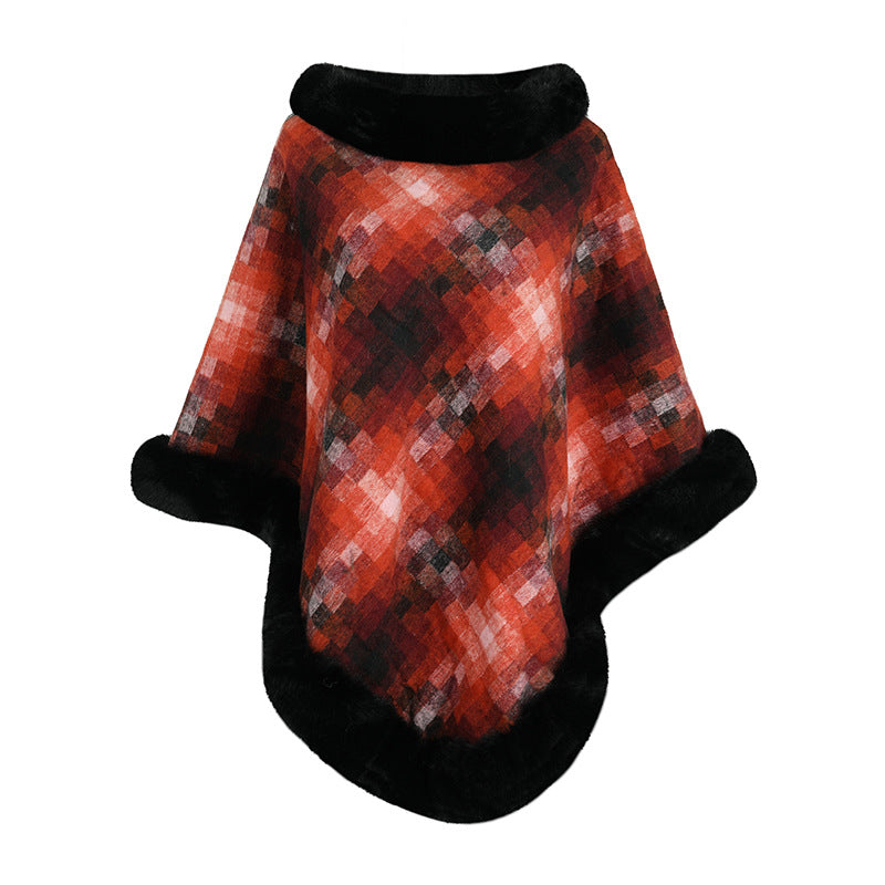 Ladies fashion poncho with luxurious faux fur collar Lune London