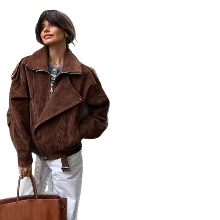 Cropped synthetic leather jacket for women with practical flap pockets and a cinchable belt Lune London