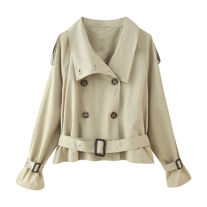 Women's trench coat with an elegant cut and stylish details Lune London