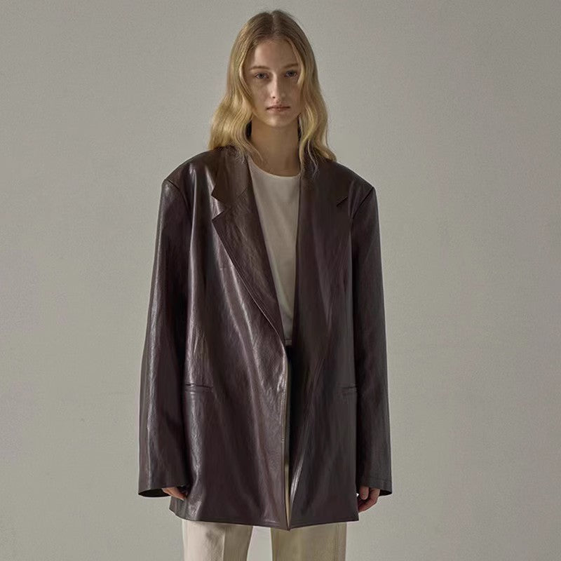 Oversized leather jacket for women with a relaxed fit and chic, stylish details