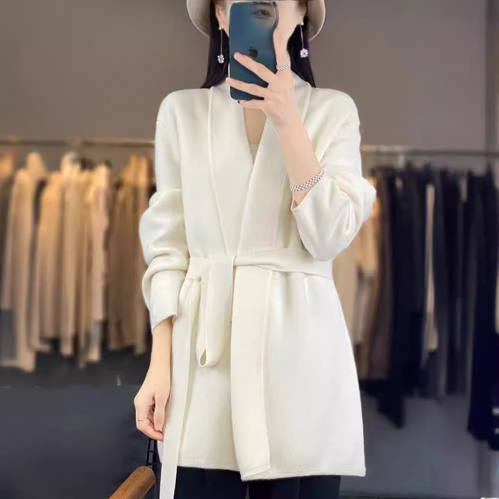 Cardigan stylé pour femme avec ceinture à nouer et poches Chic & Stil