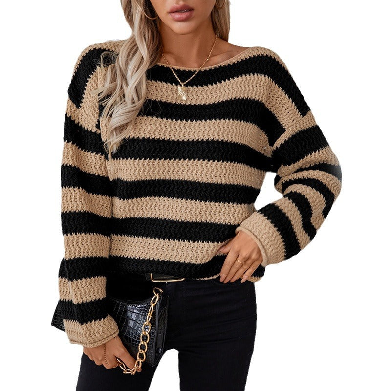 Casual knit sweater for women in a chic and stylish maritime striped design