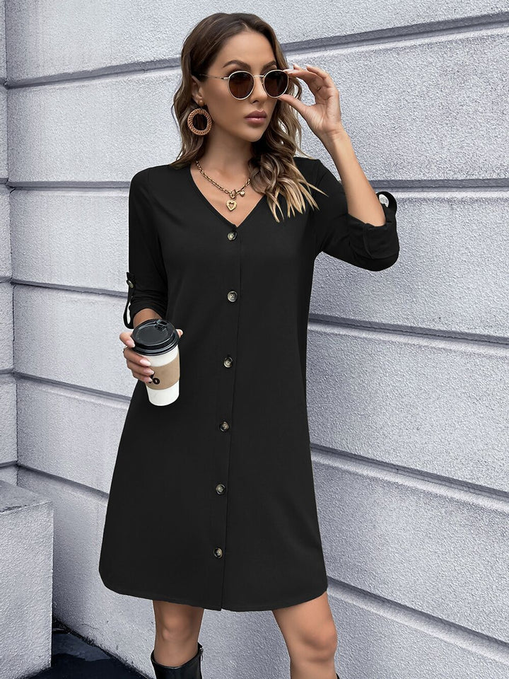 Casual button dress for women with V-neck and 3/4 sleeves Lune London