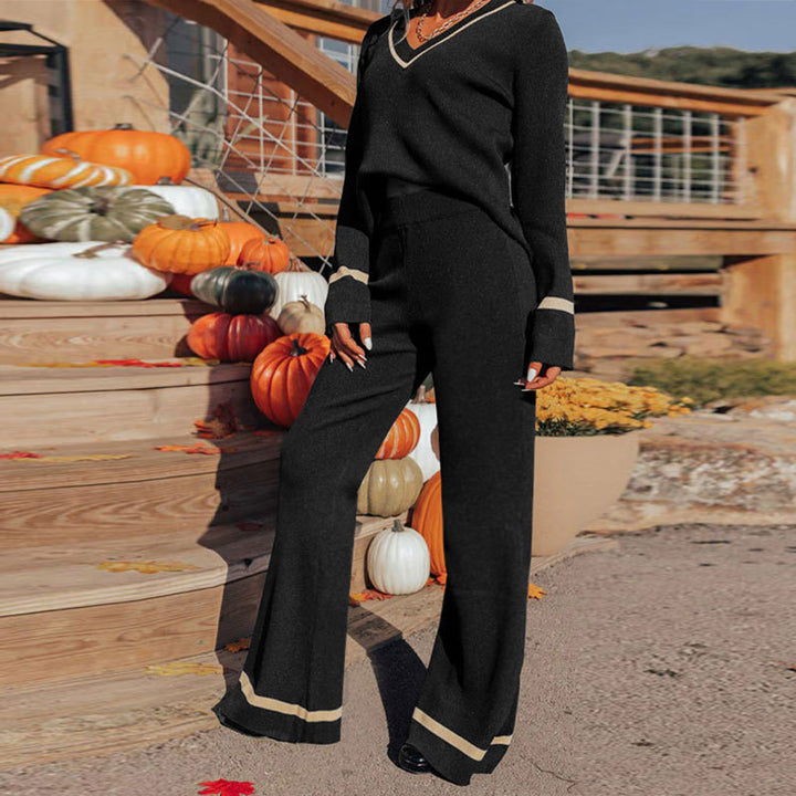 Ladies casual set with wide leg and V-neck Lune London
