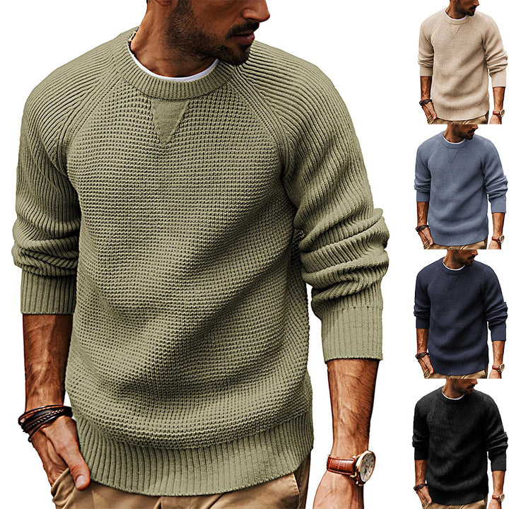 Casual knitted sweater for men with a structured fabric pattern and a round collar Lune London