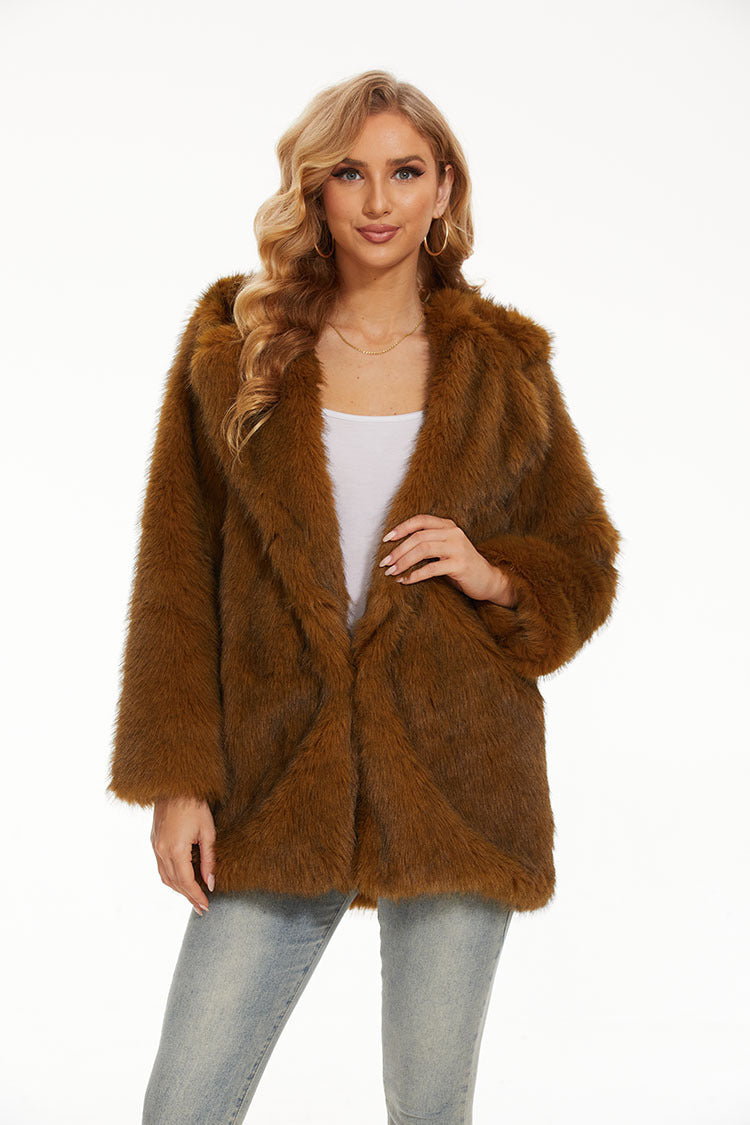 Women’s faux fur jacket with cozy hood and modern cut Lune London