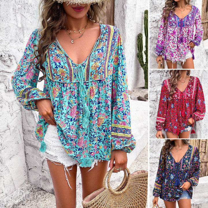 Casual blouse for women with a floral design and elegant ruffle details Lune London