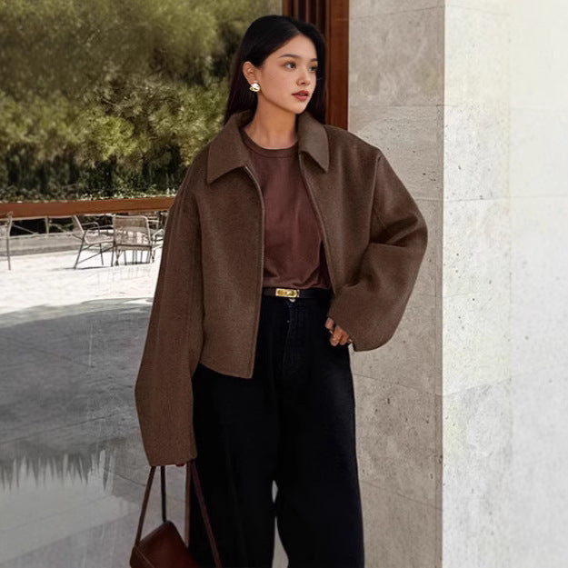 Lune London short elegant jacket for women in soft material with oversized cuts