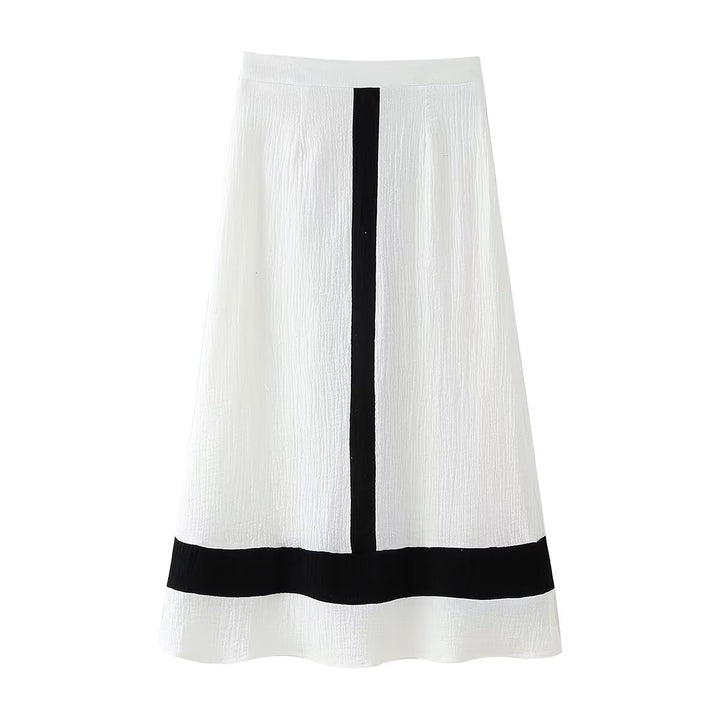 Midi skirt for women with contrasting striped pattern Chic and Style