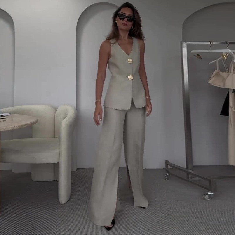 Ladies elegant set consisting of a sleeveless top and palazzo pants Lune London
