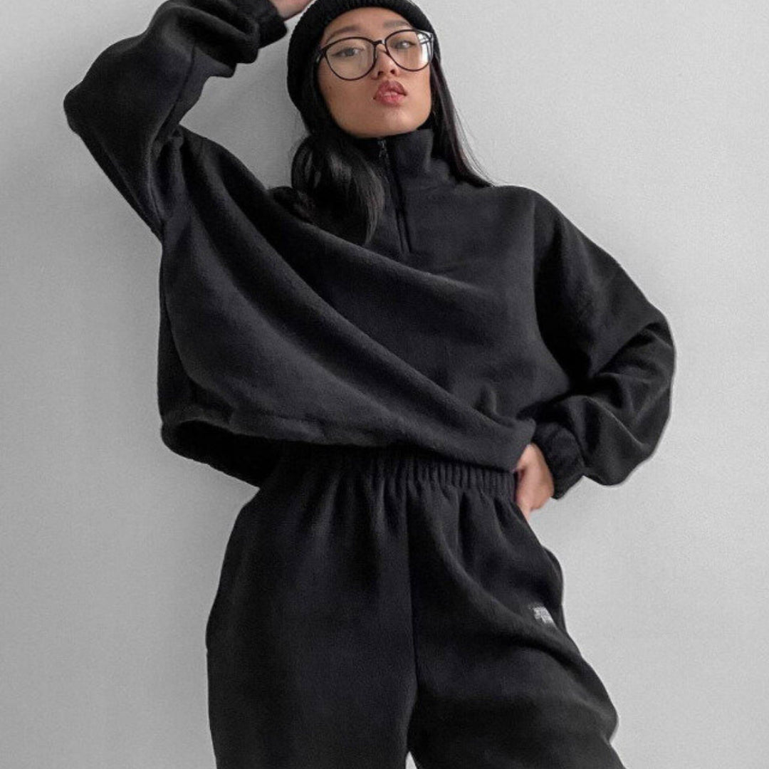 Casual fleece sports set for women with high collar and elastic waist Lune London