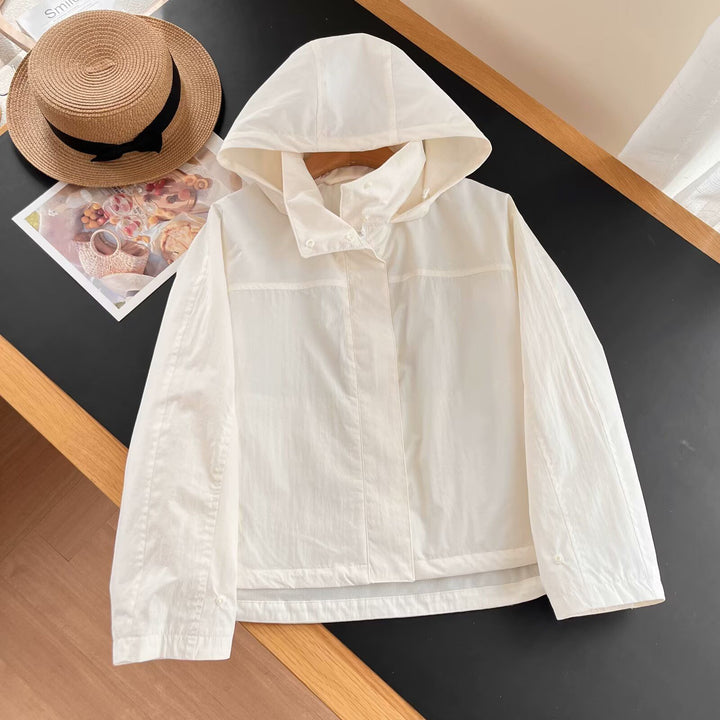 Veste de transition légère pour femmes avec capuche et fermeture éclair pratique Chic & Stil