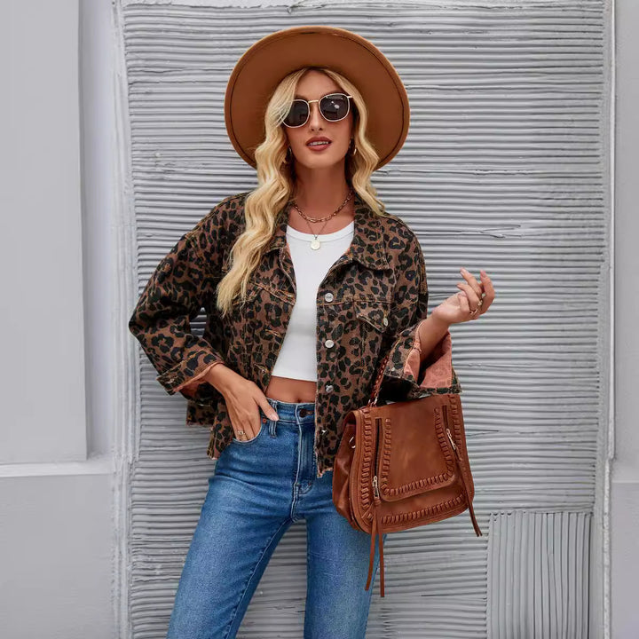 Women's denim jacket with trendy leopard print Chic & Stil
