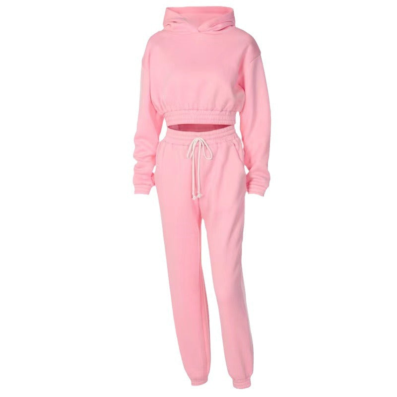 Sporty and casual hoodie set for women with a loose fit Lune London