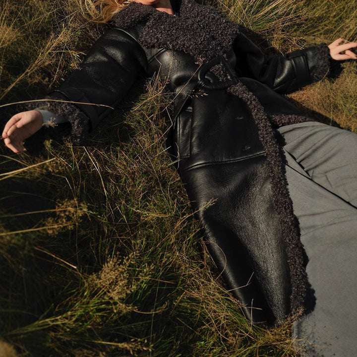 Synthetic leather coat for women with known collar and belt Lune London