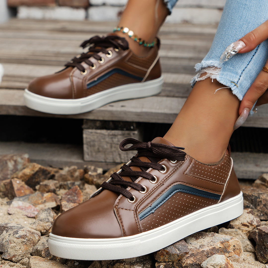 Fashion sneakers for women with perforated surface and flexible sole Lune London