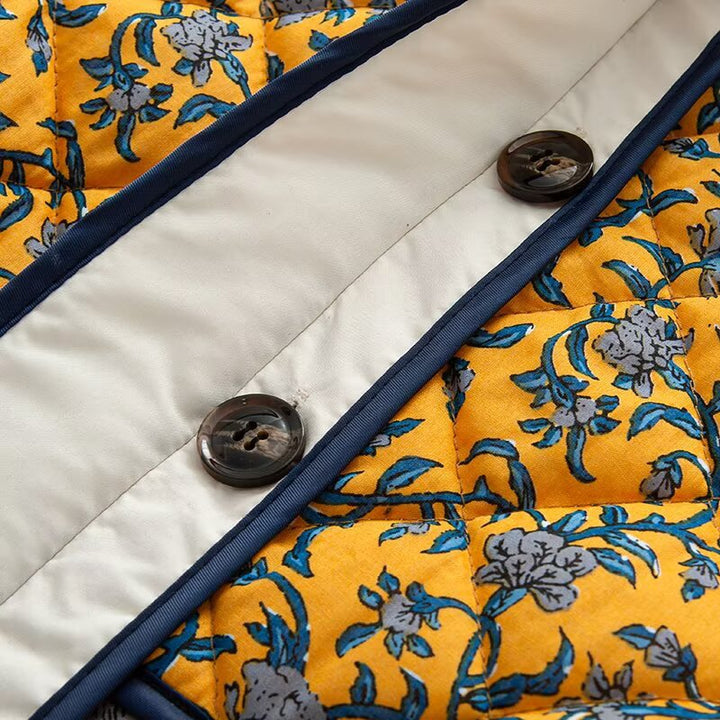 Exceptional women's quilted coat with floral patterns and practical pockets Lune London