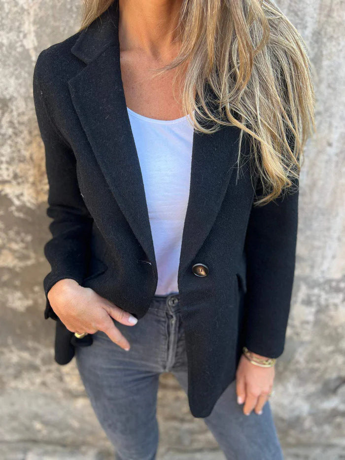 Chic and style elegant boucle blazer for women with relaxed fit