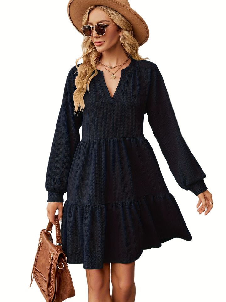 Casual women's dress with V-neck, puff sleeves, and ruffled hem Lune London