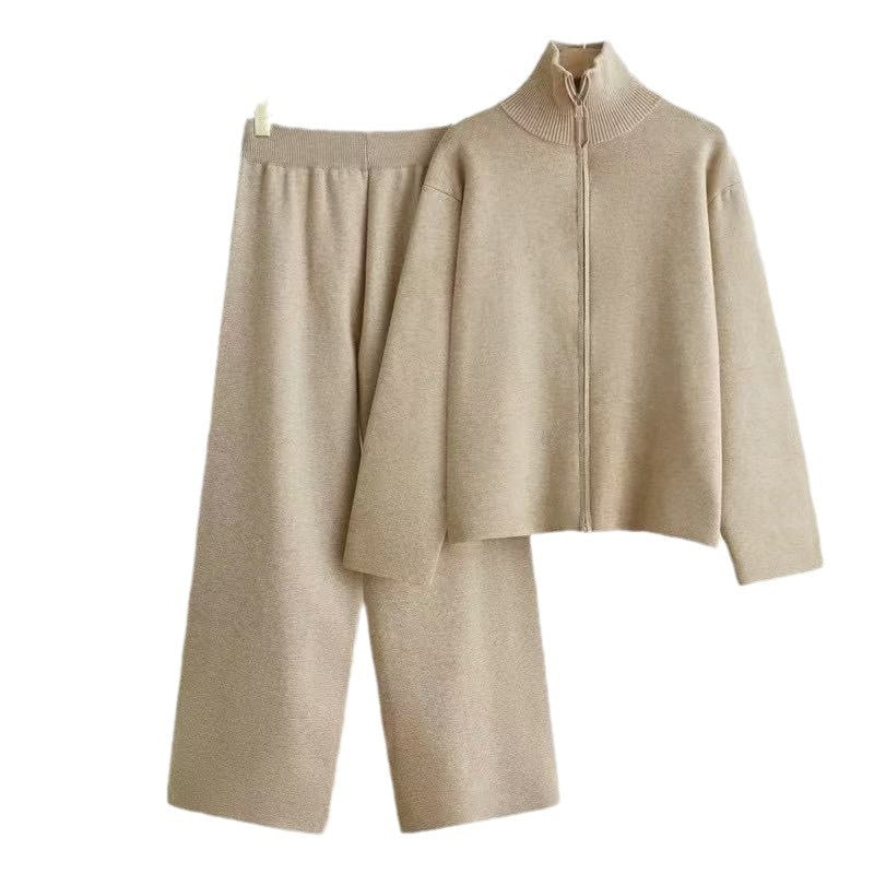 Comfortable knitted loungewear set for women with high collar Lune London