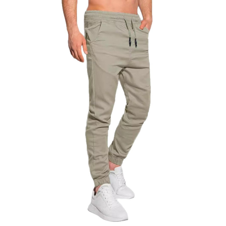 Sporty jogging pants for men with practical side pockets Lune London