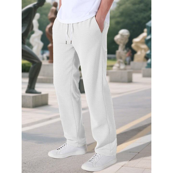 Comfortable leisure pants for men with adjustable waistband and side pockets Lune London