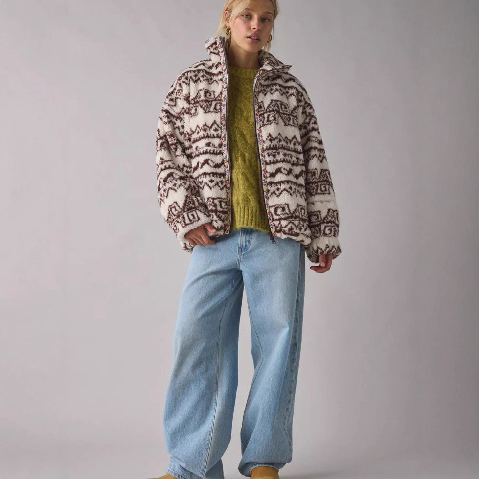 Veste en polaire tendance pour femmes avec des motifs folkloriques et un col haut Chic & Stil