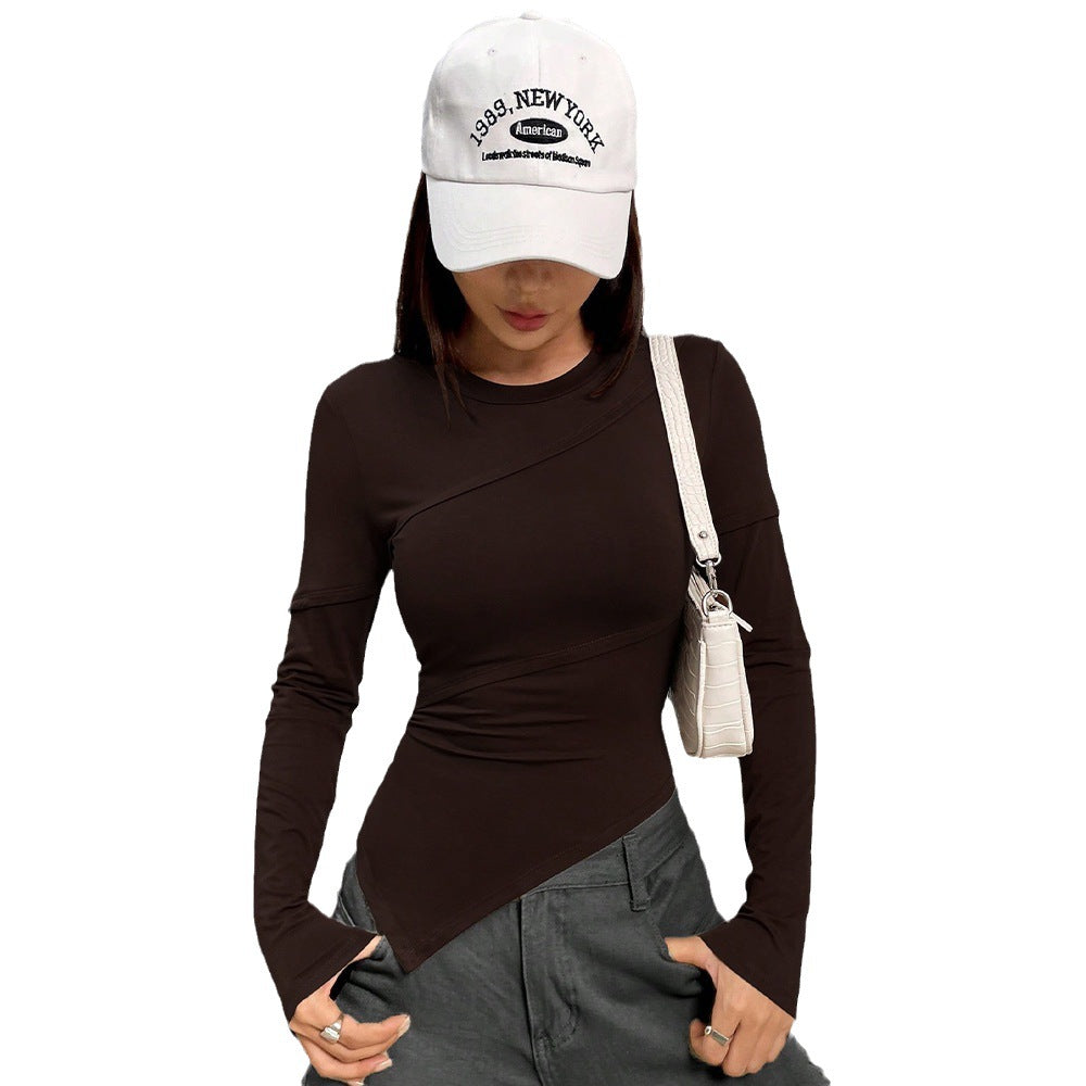 Chemise à manches longues ajustée pour femmes avec un design asymétrique et une coupe à la mode Chic & Stil