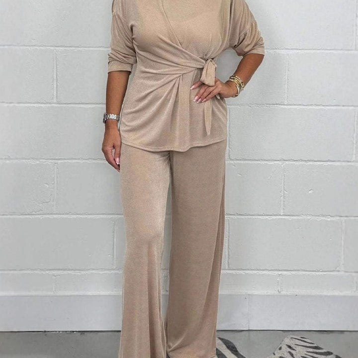 Casual lounge set for women with bow detail and loose fit Lune London