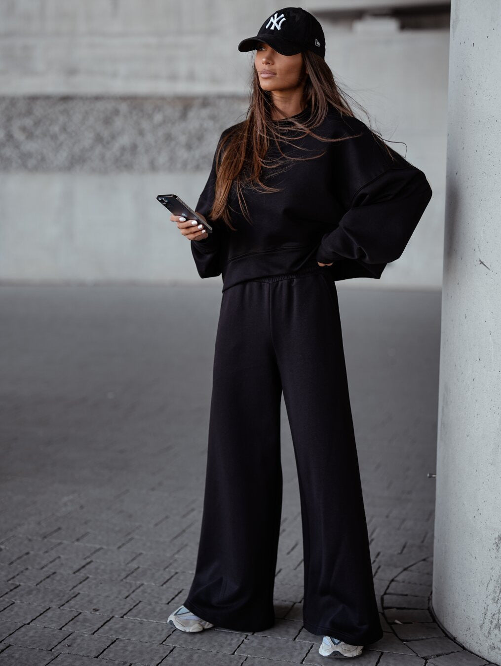 Women Oversized Comfortable Loungewear Set with Loose Fit and Oversized Collar Lune London