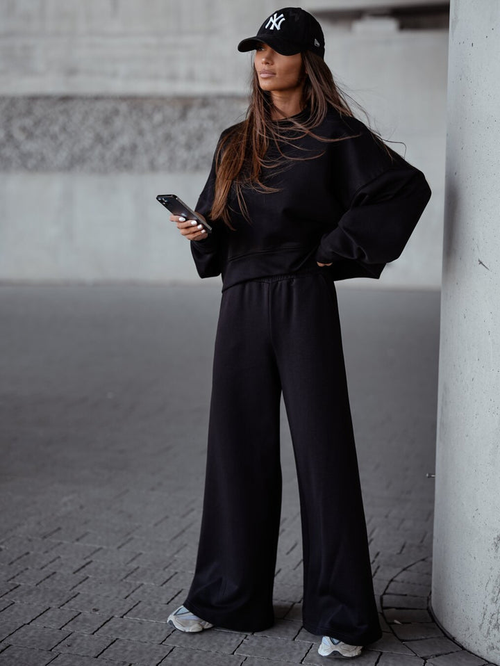 Women Oversized Comfortable Loungewear Set with Loose Fit and Oversized Collar Lune London
