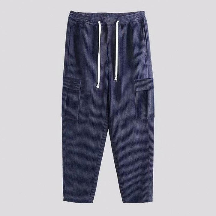Casual cargo pants for men with elastic waist and practical pockets Lune London