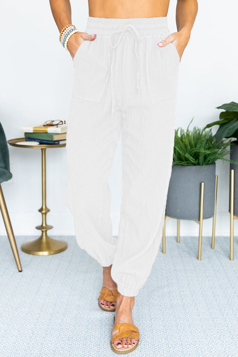 Casual women's pants with elastic waistband and practical pockets Lune London