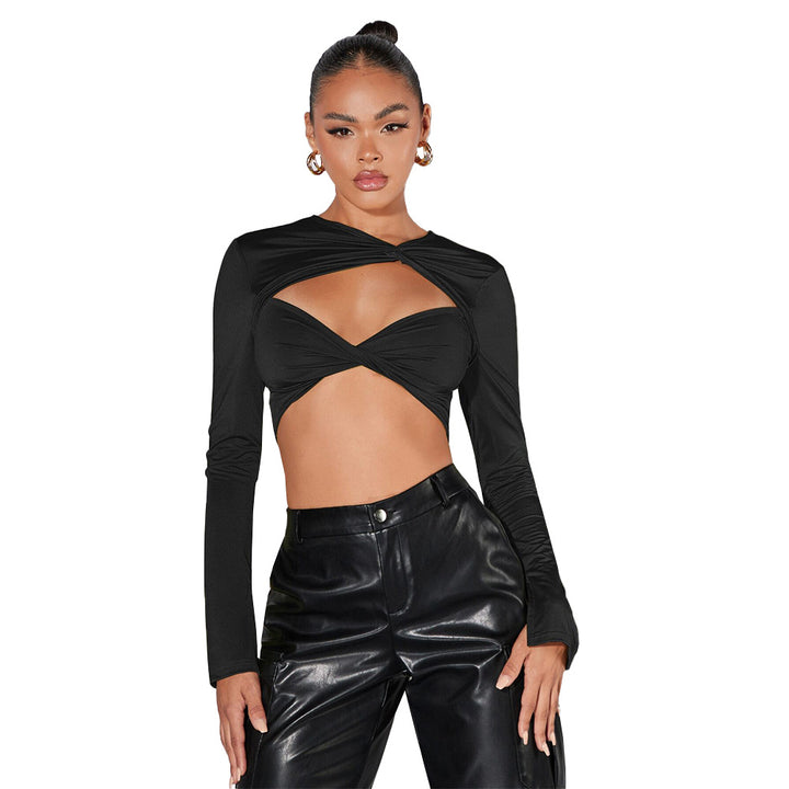 Chic & Stil women's cropped top with sophisticated draped details and long sleeves