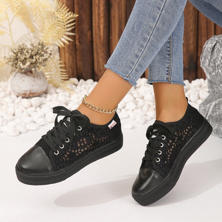 Women's sneakers with breathable mesh surface and non-slip sole Lune London