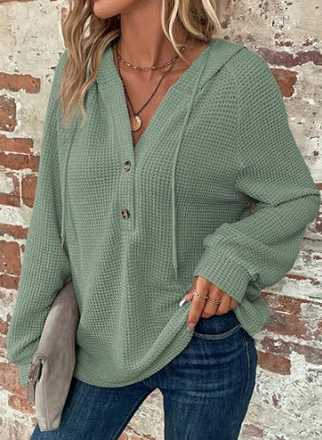 Casual hoodie for women with button details and structured fabric Lune London