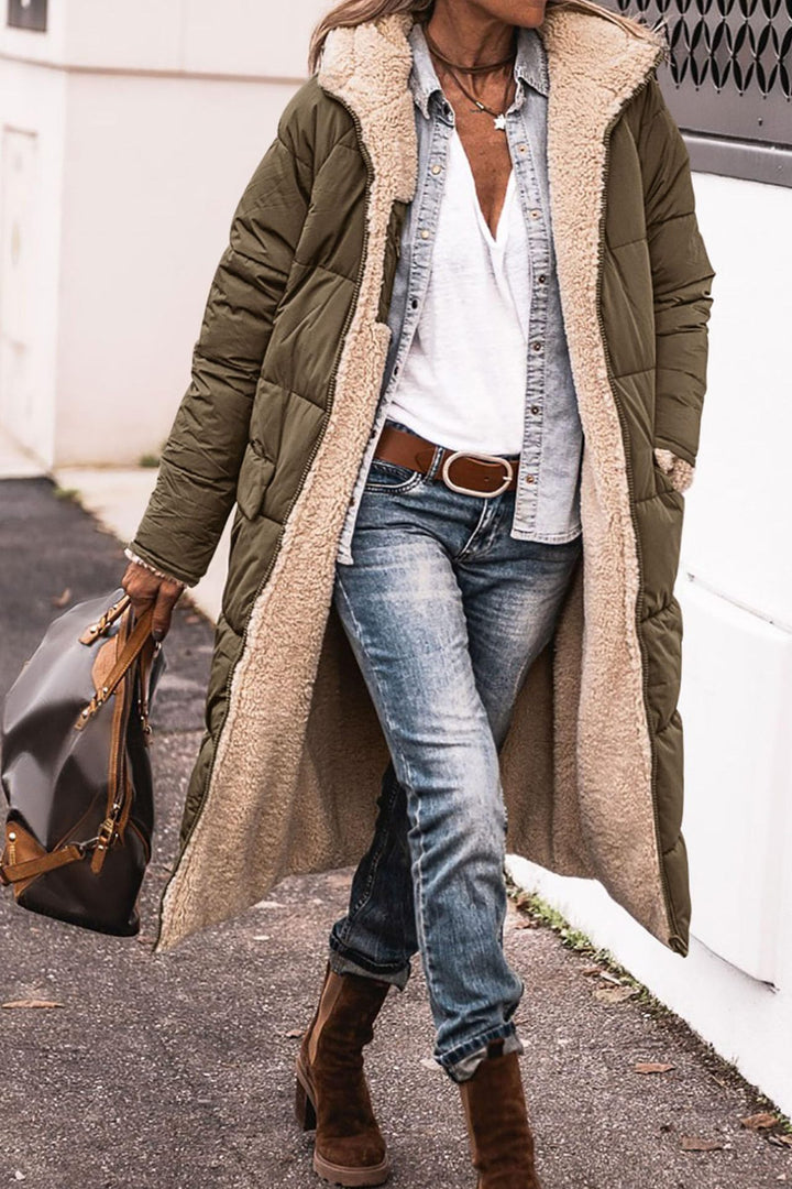Ladies cozy winter coat with high-quality plush lining and practical pockets Lune London