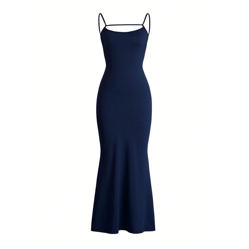 Robe maxi femme avec design dénudé des épaules et détails de lacets raffinés Chic & Stil