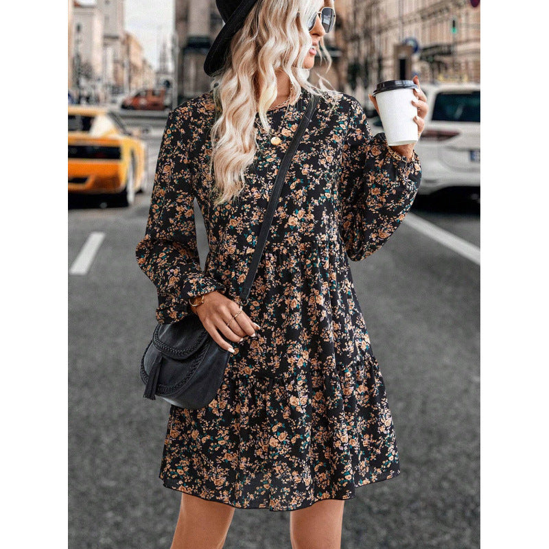 Casual dress for ladies with voluminous sleeves and playful floral accents Lune London