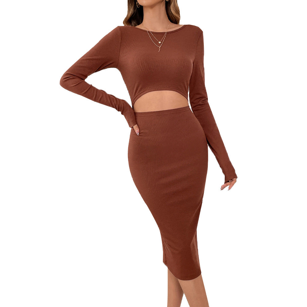 Robe midi ajustée pour femmes avec des découpes et des manches longues Chic & Stil