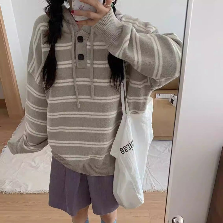 Pull en stripe décontracté pour femme avec patte de boutonnage et capuche Lune London