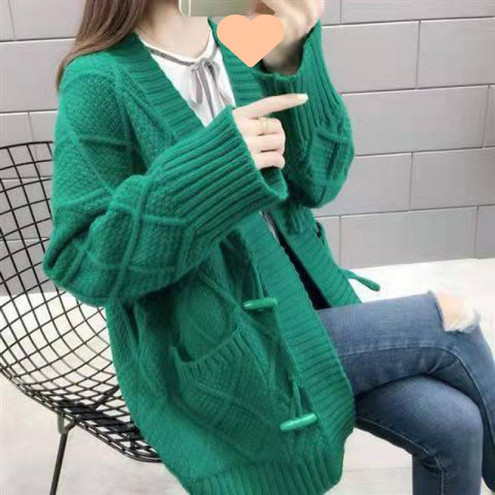 Knitted cardigan for women with a cable design and structures Lune London