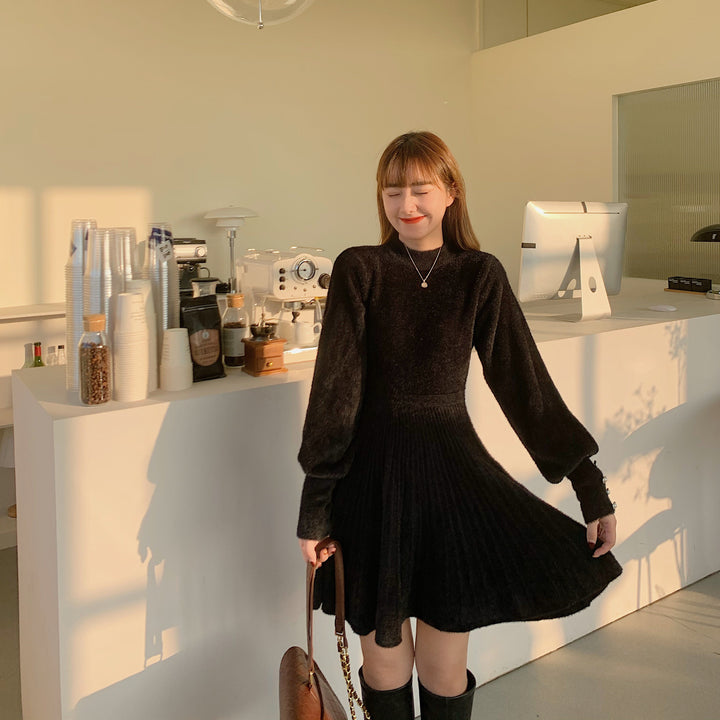 Robe en tricot pour femmes avec des manches bouffantes à la mode et des détails de bouton Chic & Stil