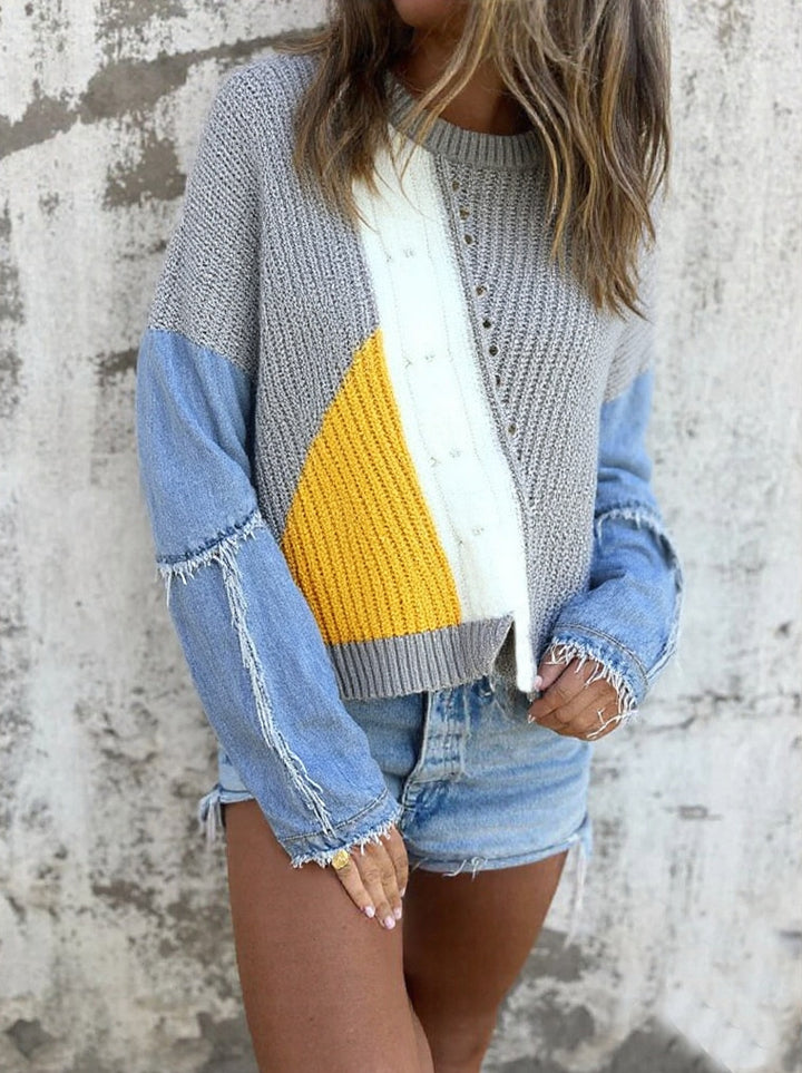 Pull en tricot stylé pour femmes avec des manches en denim et un design de bloc de couleur saisissant Chic & Stil