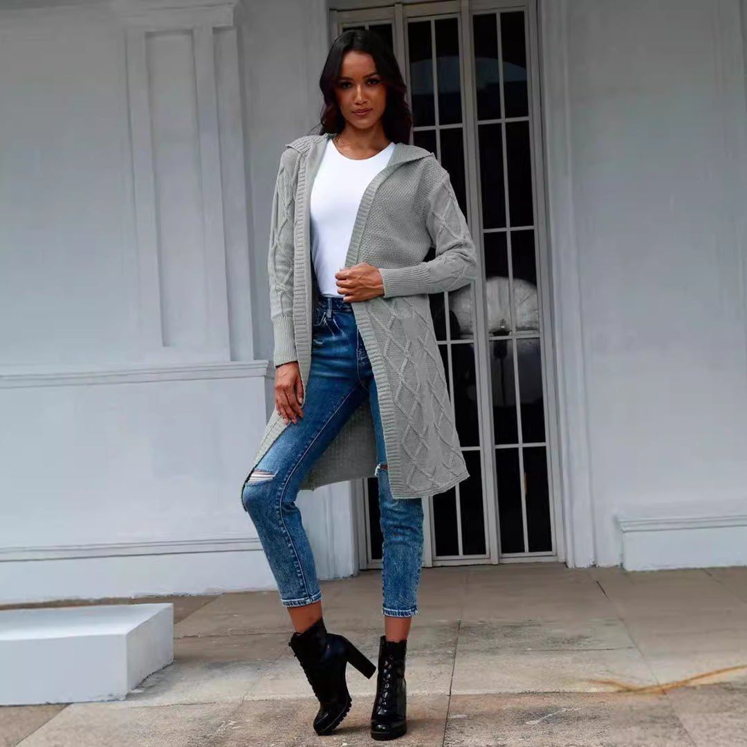 Cardigan pour femmes avec capuche et motif en câble Chic & Stil